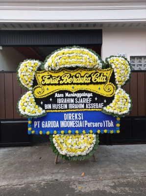 Papan Bunga Duka di Menui Kepulauan